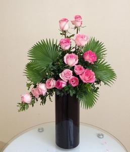 8 mẫu cắm hoa tiếp tân bình cao độc đáo