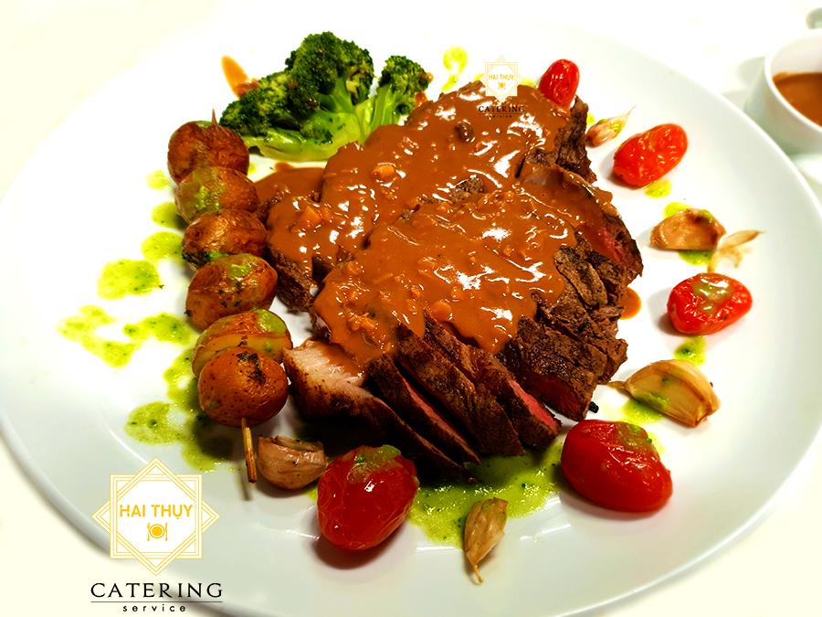 Bò Rebiya Úc nướng sốt nấm mới lạ nhưng vô cùng ngon miệng