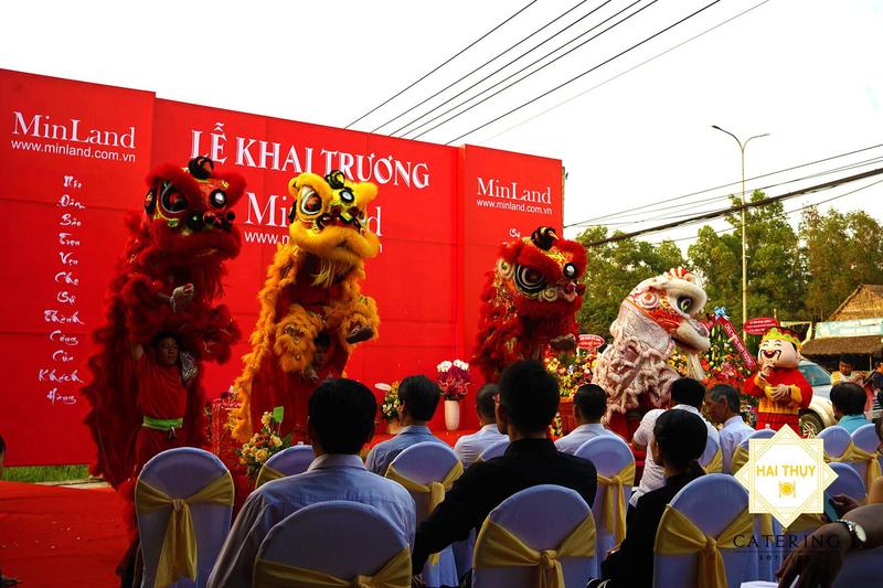 Vẹn toàn cùng Hai Thụy Catering tổ chức tiệc buffet khai trương BĐS Minland